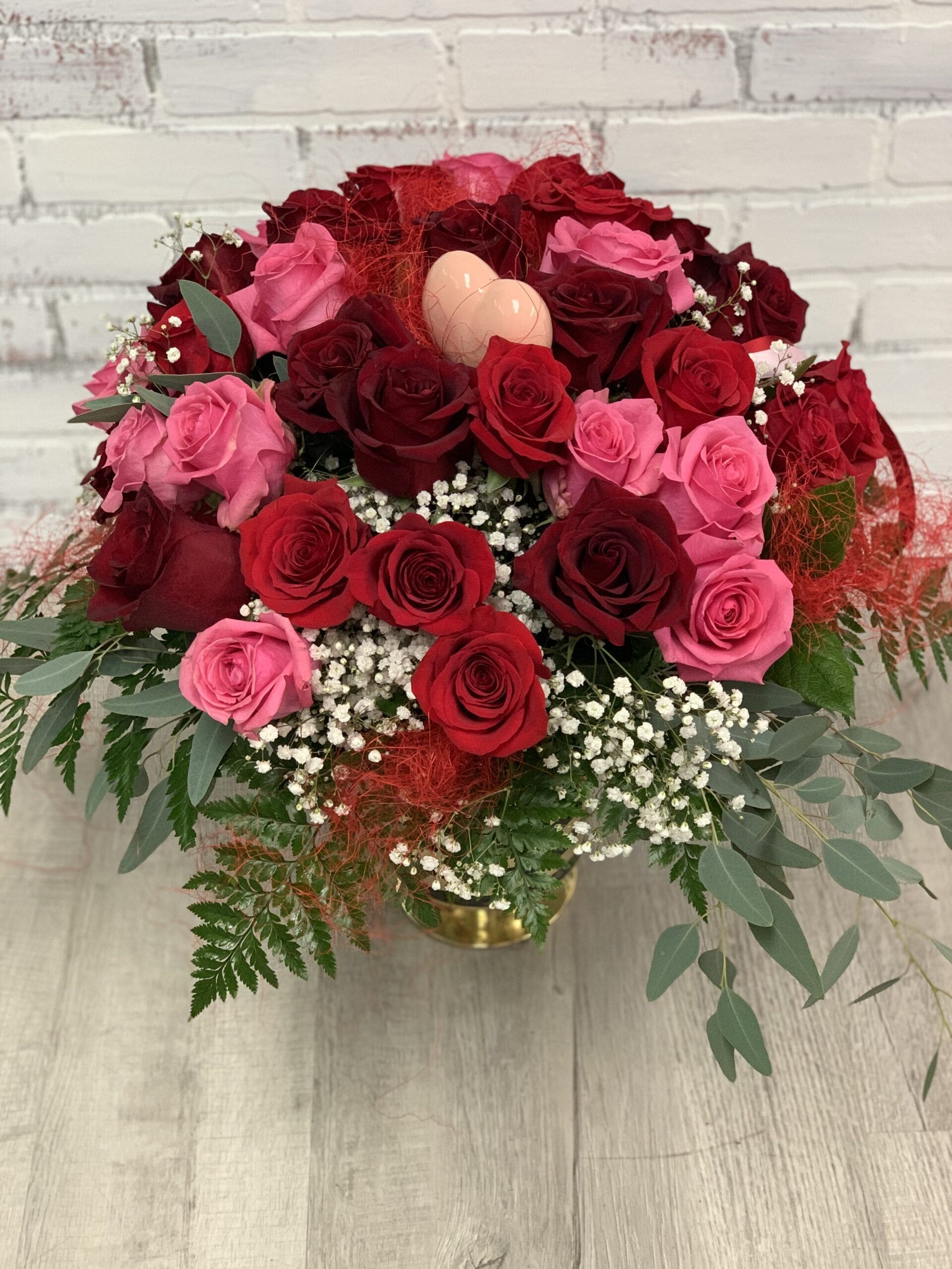 Premium Rose Arrangements in different colors and Sizes Premium Rose Arrangements
